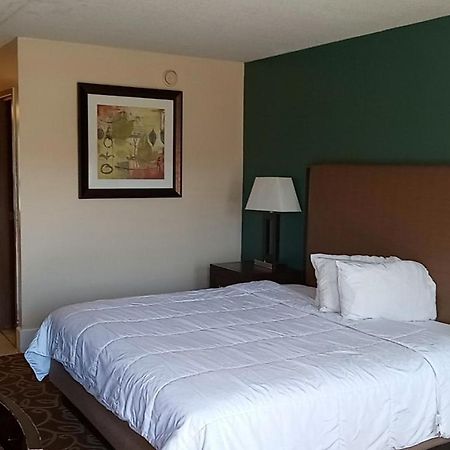 Hilltop Inn Pittsburgh Crafton 외부 사진