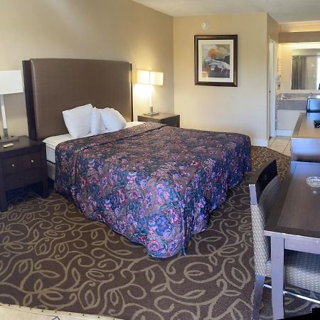 Hilltop Inn Pittsburgh Crafton 외부 사진