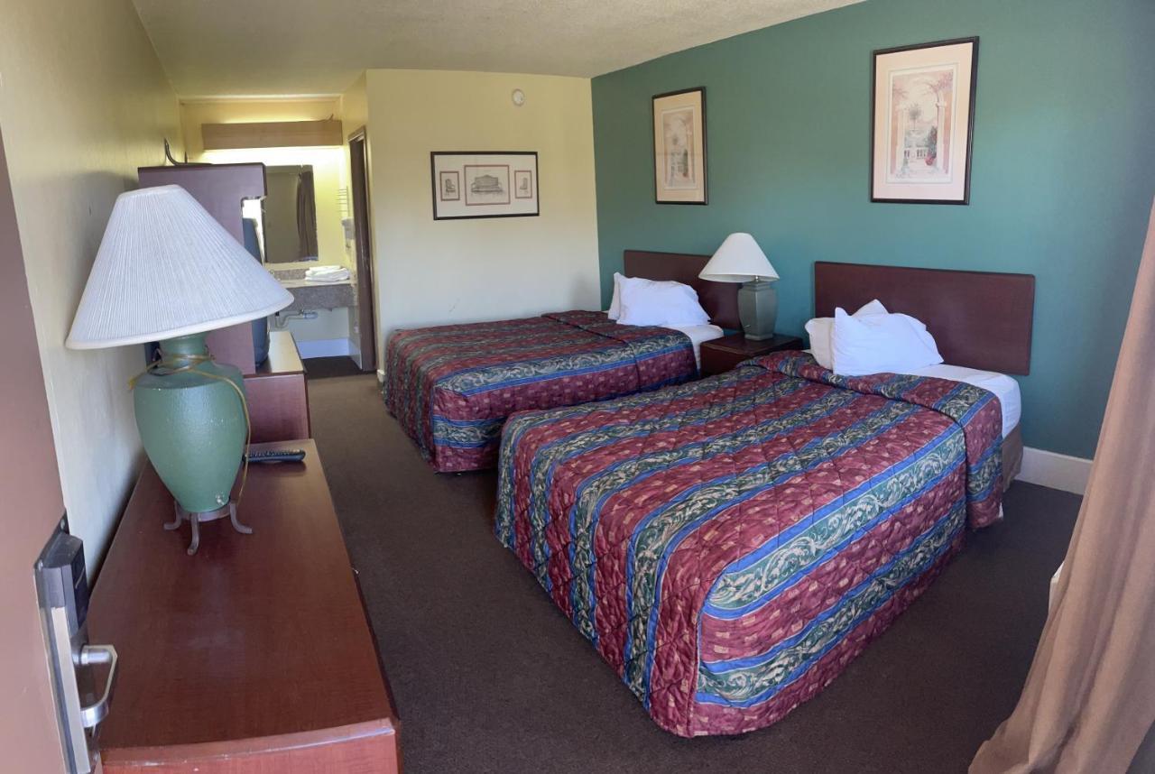 Hilltop Inn Pittsburgh Crafton 외부 사진
