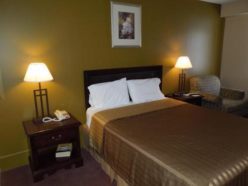 Hilltop Inn Pittsburgh Crafton 외부 사진
