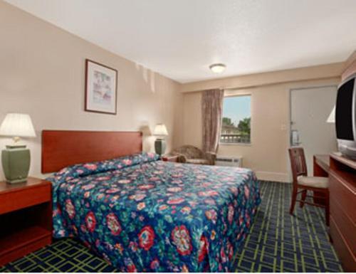 Hilltop Inn Pittsburgh Crafton 외부 사진