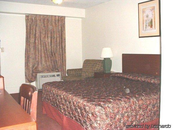 Hilltop Inn Pittsburgh Crafton 객실 사진