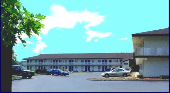 Hilltop Inn Pittsburgh Crafton 외부 사진